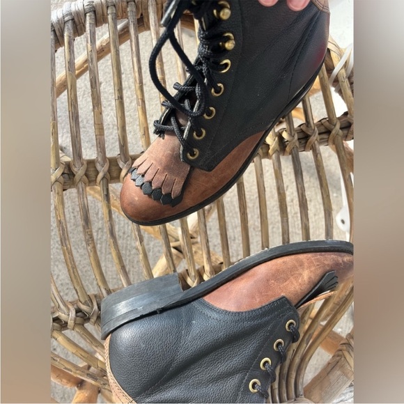 Hand Made Leather Lace-Up Boots - Picture 5 of 9